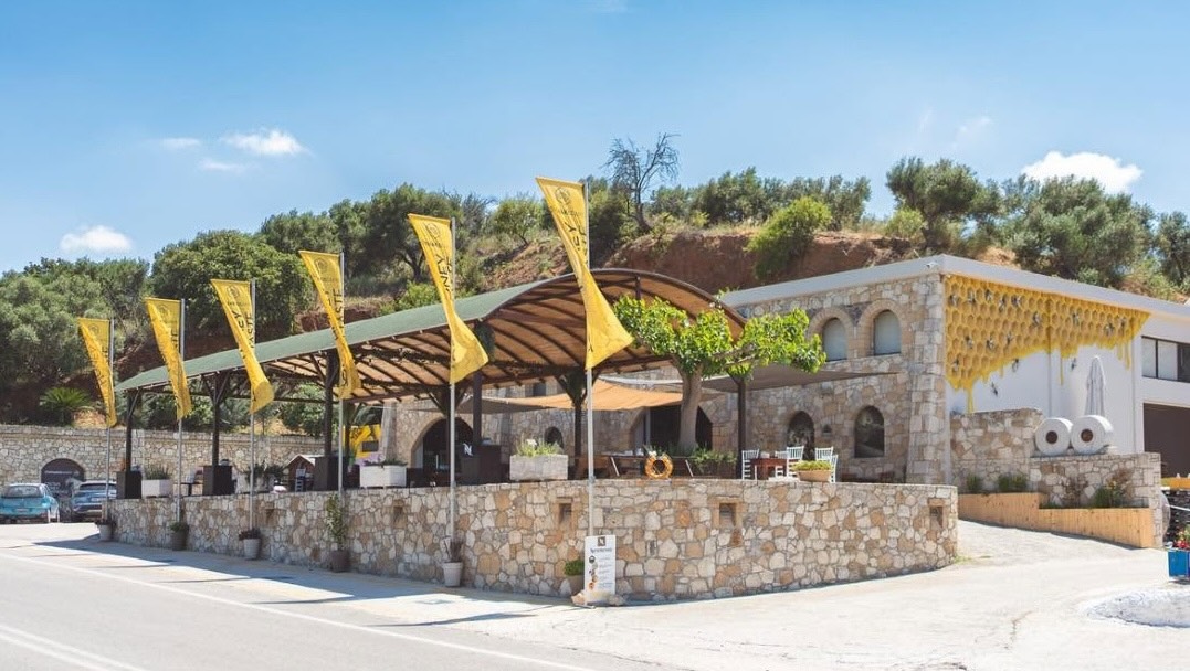 STATHAKIS FAMILY med Kreta 12